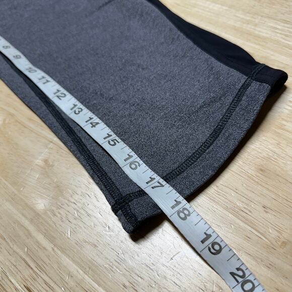 Lululemon Squad Goals Crop 17" Heathered Black Women's Size 10 EUC - Picture 10 of 10